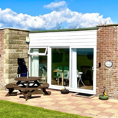 פרשווטר Seaview Self-Catering Coastal Bungalow In Rural West Wight מראה חיצוני תמונה