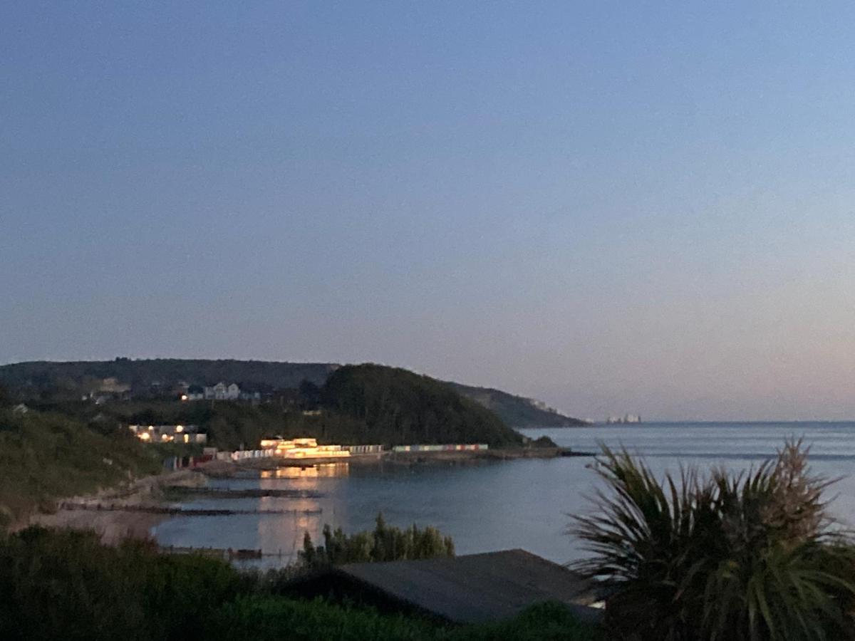 פרשווטר Seaview Self-Catering Coastal Bungalow In Rural West Wight מראה חיצוני תמונה
